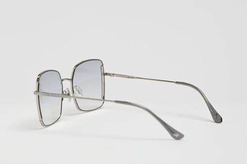 نظارة شمسية نسائية RETRO