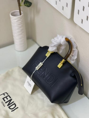 شنطة يد فندي سوداء - لولي براند