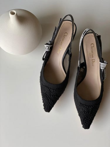 كعب كريستيان ديور