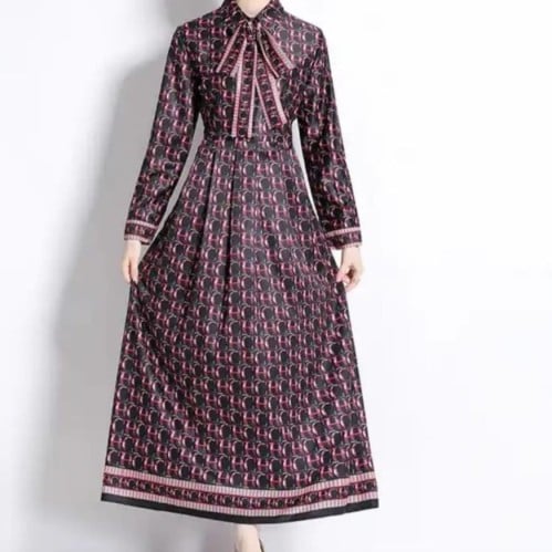 فستان كارولينا هيريرا هاي كواليتي