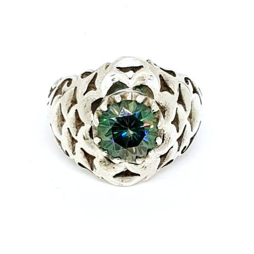 خاتم موزنايت بصلابة الألماس