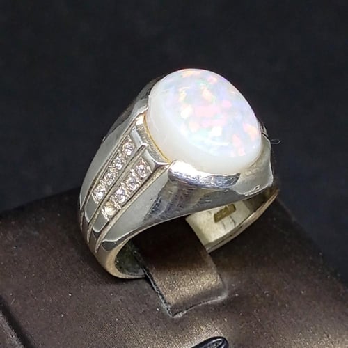 خاتم اوبال ابيض مرصع زركون