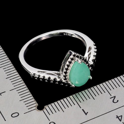 خاتم زمرد زامبي طبيعي