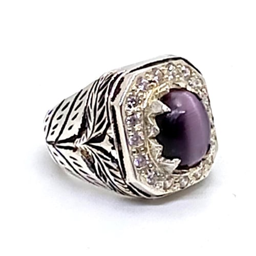 خاتم عين الهر مرصع بالزركون