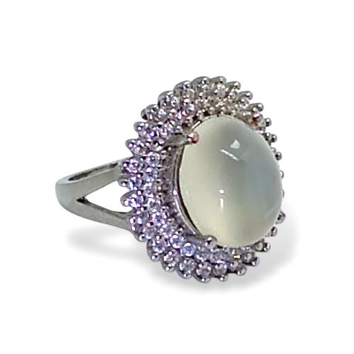 خاتم حجر القمر طبيعي