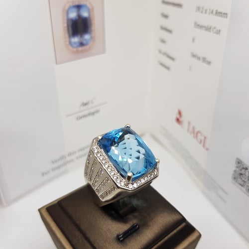 خاتم توباز طبيعي بشهادة (IAGL)