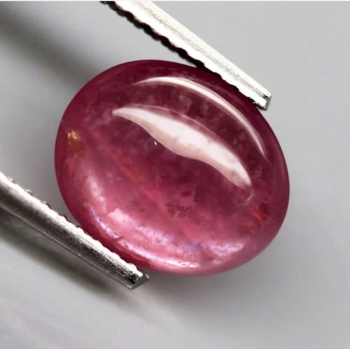 حجر ياقوت طبيعي (3.2) قيراط