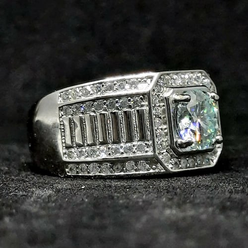 خاتم موزنايت بصلابة الالماس بشهادة GRA