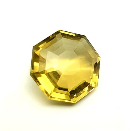 حجر كوارتز طبيعي 12.5 قيراط