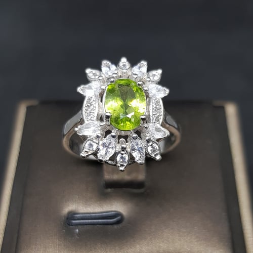 خاتم زبرجد طبيعي