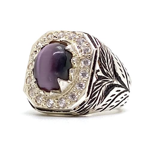 خاتم عين الهر مرصع بالزركون