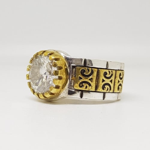 خاتم موزنايت بشهادة