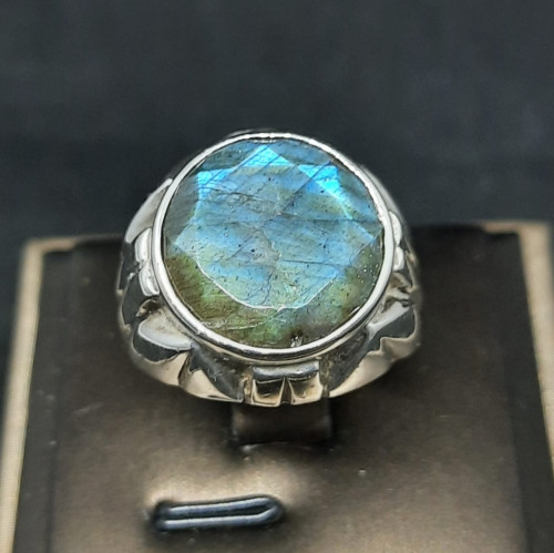 خاتم بحجر الطاووس الطبيعي