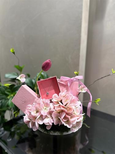 قلادة سواروفسكي & تنسيق فخم