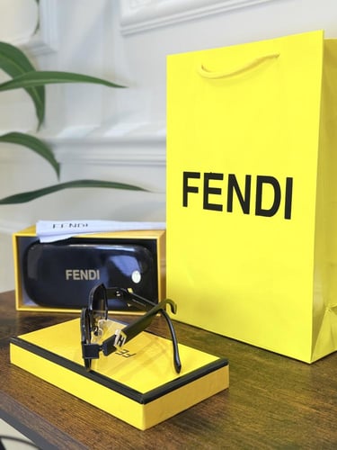 نظارة فندي مع الملحقات