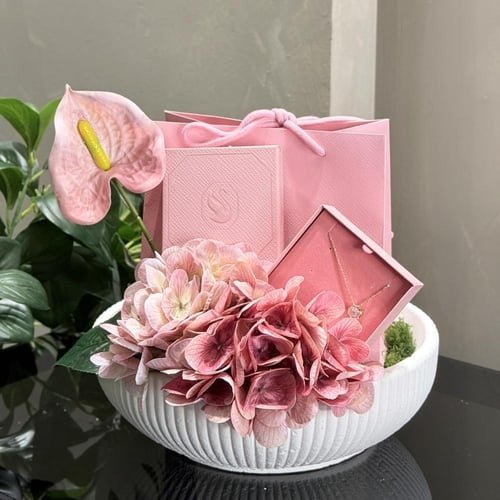 قلادة سواروفسكي & تنسيق فخم