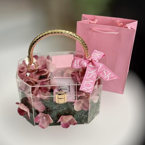 خاتم سواروفسكي & شنطة أكريلك فاخرة