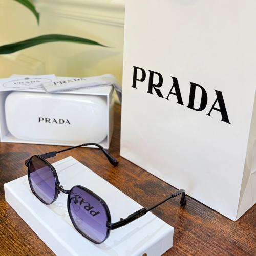 نظارة PRADA مع الملحقات