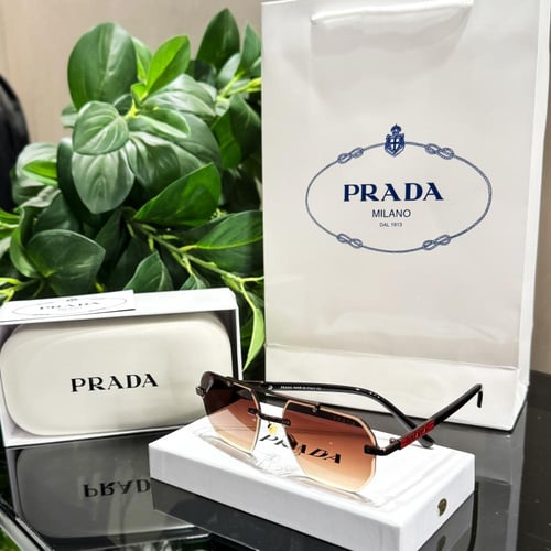 نظارة PRADA مع الملحقات