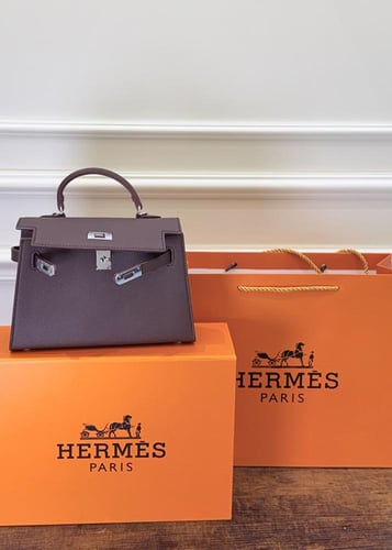 شنطة HERMES فخمة مع الملحقات