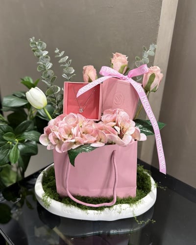 قلادة سواروفسكي & تنسيق فخم