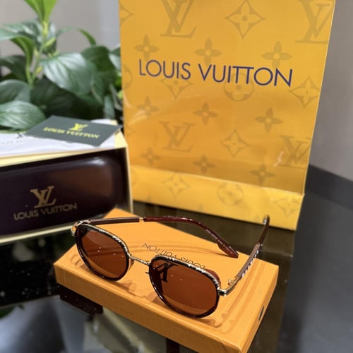 نظارة LV مع الملحقات