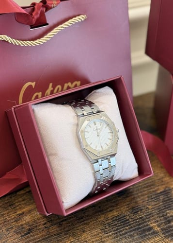 ساعة Catera فخمة مع الملحقات