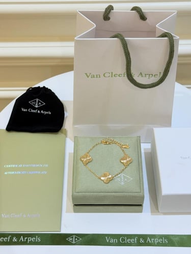 اساور فان كليف فخمة مع الملحقات