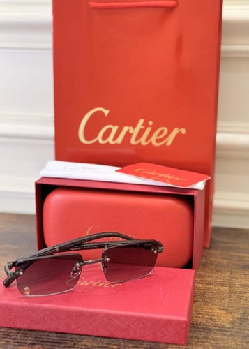 نظارة كارتير مع الملحقات