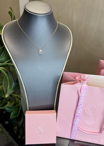 قلادة سواروفسكي مع الملحقات