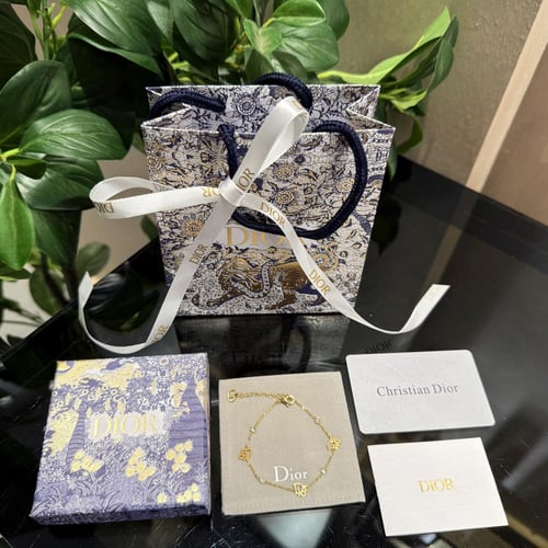 اساور ديور مع الملحقات