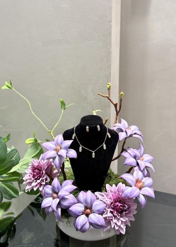 فازة فخمه عقد وأقراط ميسيكا