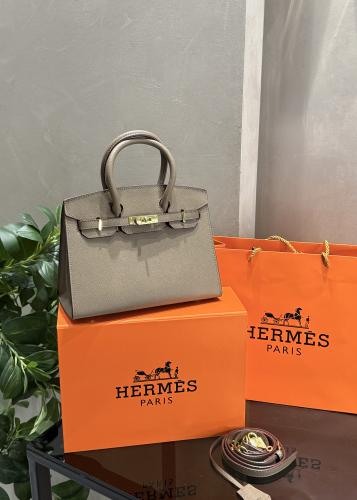 شنطة HERMES فخمة مع الملحقات