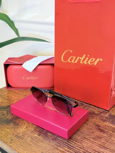 نظارة كارتير مع الملحقات
