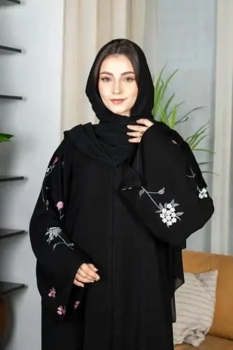 عباية الشامل عباية بتطريز ملون انيق في الاكمام