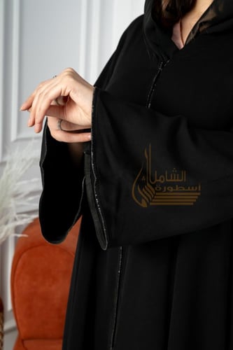 عباية كلوش راقيه بتدخيله قيطان كم الامام وعلى الكم