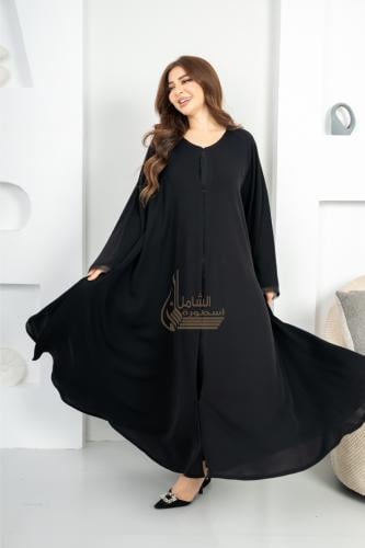 "عباية بكلفة مزينة بشبكة صغيرة على الأكمام