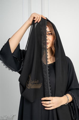 طرحه مثلثات مطرز فصوص اسود