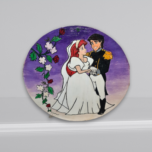 لوحة خشبية (اريل حورية البحر) رسم يدوي