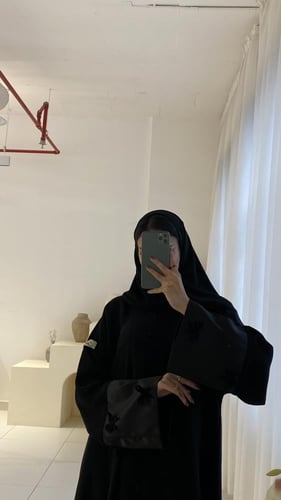 عباية فيونكا اسود