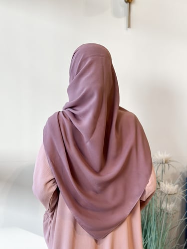 طرحة ربط ثابتة ( لحمي )