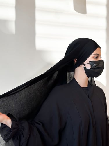 عرض عطف نقابين نظارة + طرحتين بندانة + طرحتين ربط