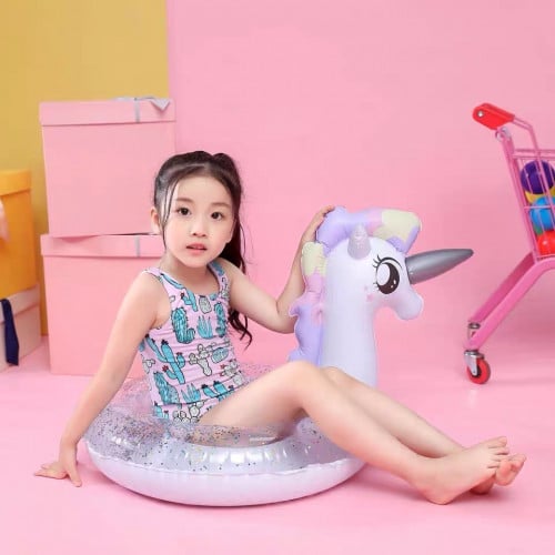 سباحة يونيكورن