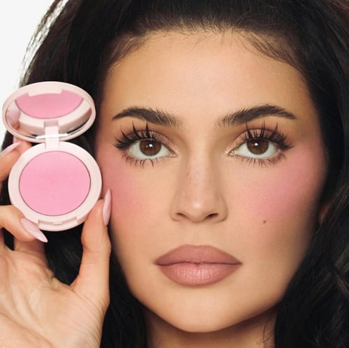 Kylie jenner hybrid blush