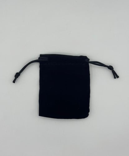 ‏أكياس مخمل جوده عاليه 12 حبه درزن