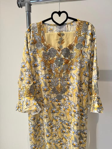 لمسة حرير مع طرحة