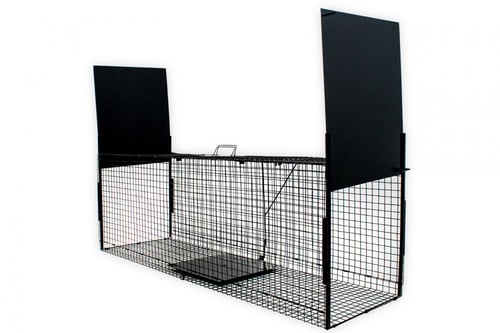 مصيدة حديدية ببابين للامساك بالكلاب