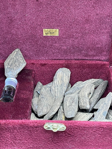 ثمن مروكي + ربع تولة تايلندي