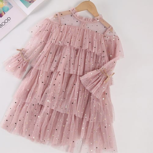 فستان بناتي بطبقات التل باللون الزهري الساحر