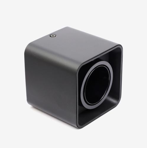 سلندر مكعب جرم أسود مفرد